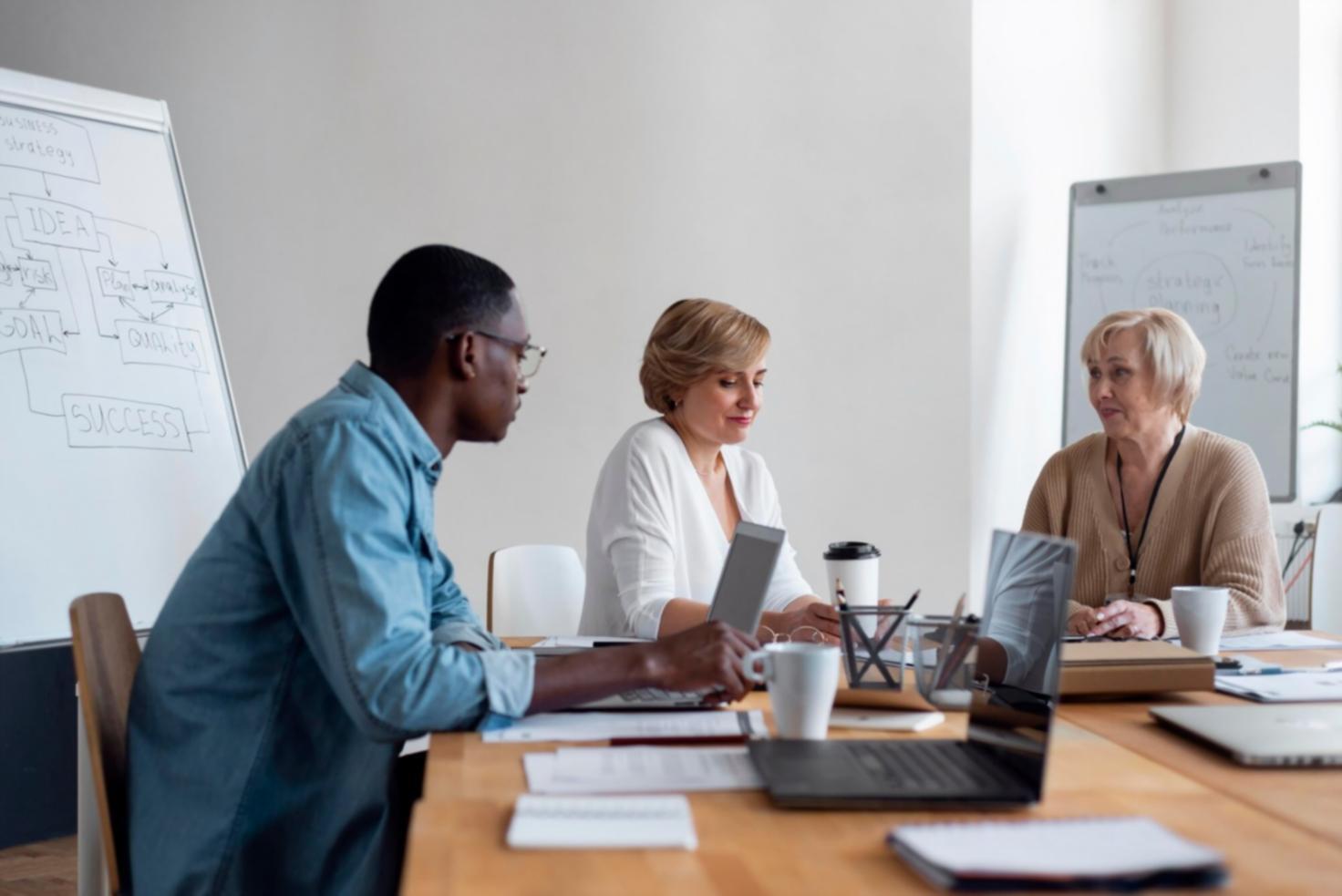 Инструменты для профессионального оформления бровей